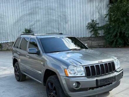 Сірий Джип Grand Cherokee, об'ємом двигуна 2.99 л та пробігом 240 тис. км за 12500 $, фото 1 на Automoto.ua