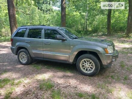 Сірий Джип Grand Cherokee, об'ємом двигуна 3 л та пробігом 240 тис. км за 8800 $, фото 1 на Automoto.ua