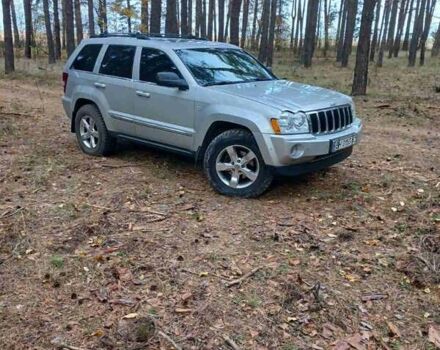 Сірий Джип Grand Cherokee, об'ємом двигуна 5.65 л та пробігом 171 тис. км за 10800 $, фото 1 на Automoto.ua