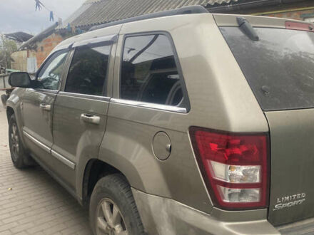 Джип Гранд Чероки 2006 в Чугуеве на Automoto.ua Серый Джип Гранд Чероки, объемом двигателя 2.99 л и пробегом 290 тыс. км за 6000 $, фото 1 на Automoto.ua