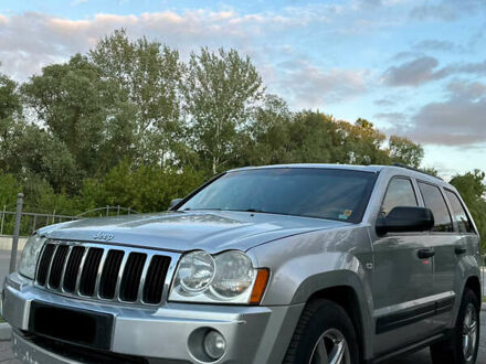 Джип Grand Cherokee 2006 у Сумах на Automoto.ua Сірий Джип Grand Cherokee, об'ємом двигуна 2.99 л та пробігом 480 тис. км за 5550 $, фото 1 на Automoto.ua