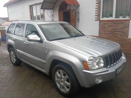 Серый Джип Гранд Чероки, объемом двигателя 3 л и пробегом 480 тыс. км за 8900 $, фото 1 на Automoto.ua