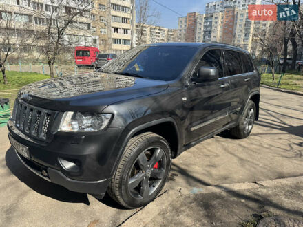 Джип Grand Cherokee 2011 у Києві на Automoto.ua Сірий Джип Grand Cherokee, об'ємом двигуна 2.99 л та пробігом 261 тис. км за 18900 $, фото 1 на Automoto.ua