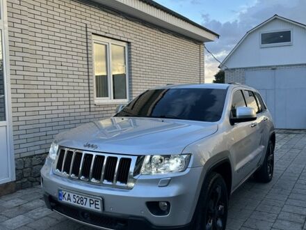 Джип Гранд Чероки 2011 в Лебедине на Automoto.ua Серый Джип Гранд Чероки, объемом двигателя 3 л и пробегом 183 тыс. км за 15500 $, фото 1 на Automoto.ua