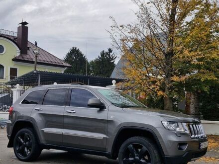 Сірий Джип Grand Cherokee, об'ємом двигуна 2.99 л та пробігом 316 тис. км за 14999 $, фото 1 на Automoto.ua