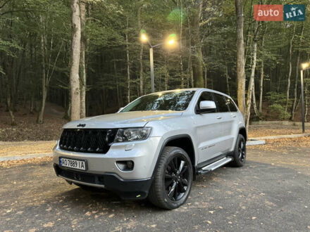 Джип Grand Cherokee 2012 у Ужгороді на Automoto.ua Сірий Джип Grand Cherokee, об'ємом двигуна 2.99 л та пробігом 225 тис. км за 24800 $, фото 1 на Automoto.ua