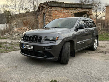 Джип Гранд Чероки 2013 в Никополе на Automoto.ua Серый Джип Гранд Чероки, объемом двигателя 5.65 л и пробегом 244 тыс. км за 23000 $, фото 1 на Automoto.ua