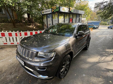 Джип Гранд Чероки 2013 в Киеве на Automoto.ua Серый Джип Гранд Чероки, объемом двигателя 2.99 л и пробегом 157 тыс. км за 23900 $, фото 1 на Automoto.ua