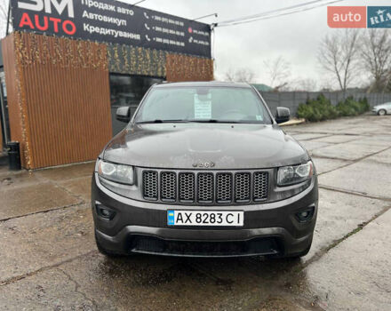 Серый Джип Гранд Чероки, объемом двигателя 3.6 л и пробегом 225 тыс. км за 12800 $, фото 1 на Automoto.ua