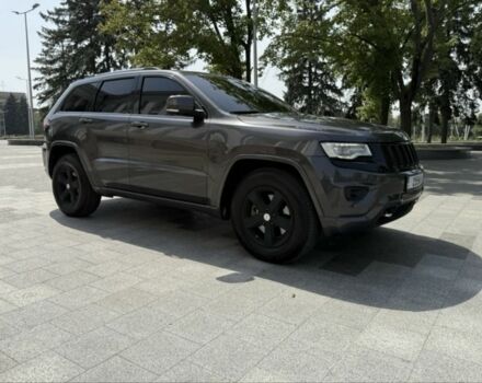 Сірий Джип Grand Cherokee, об'ємом двигуна 3 л та пробігом 190 тис. км за 25000 $, фото 1 на Automoto.ua