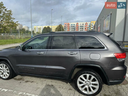 Джип Гранд Чероки 2016 в Львове на Automoto.ua Серый Джип Гранд Чероки, объемом двигателя 3.61 л и пробегом 65 тыс. км за 20501 $, фото 1 на Automoto.ua