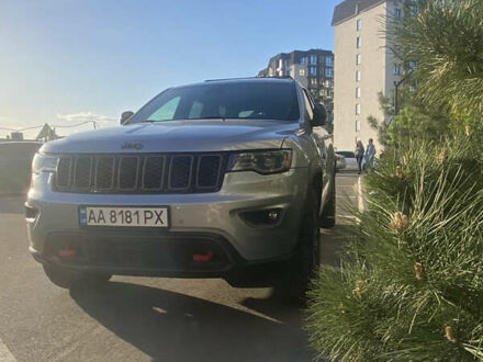 Сірий Джип Grand Cherokee, об'ємом двигуна 5.65 л та пробігом 143 тис. км за 25300 $, фото 1 на Automoto.ua