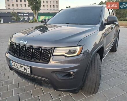 Сірий Джип Grand Cherokee, об'ємом двигуна 3.6 л та пробігом 179 тис. км за 24500 $, фото 1 на Automoto.ua