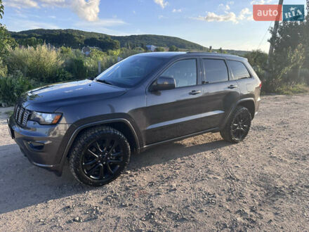 Джип Гранд Чероки 2017 в Львове на Automoto.ua Серый Джип Гранд Чероки, объемом двигателя 3.6 л и пробегом 150 тыс. км за 23500 $, фото 1 на Automoto.ua