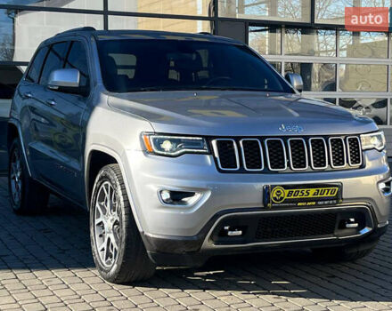 Серый Джип Гранд Чероки, объемом двигателя 3.6 л и пробегом 120 тыс. км за 26900 $, фото 1 на Automoto.ua