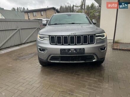 Джип Grand Cherokee 2018 у Луцьку на Automoto.ua Сірий Джип Grand Cherokee, об'ємом двигуна 3.6 л та пробігом 115 тис. км за 19900 $, фото 1 на Automoto.ua