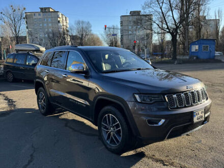 Джип Гранд Чероки 2018 в Киеве на Automoto.ua Серый Джип Гранд Чероки, объемом двигателя 3.6 л и пробегом 71 тыс. км за 26500 $, фото 1 на Automoto.ua