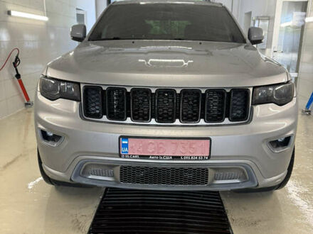 Серый Джип Гранд Чероки, объемом двигателя 3.6 л и пробегом 68 тыс. км за 20999 $, фото 1 на Automoto.ua