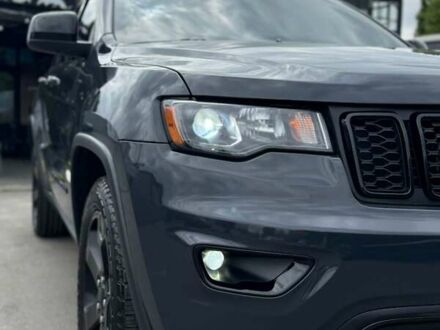 Сірий Джип Grand Cherokee, об'ємом двигуна 3.6 л та пробігом 120 тис. км за 23900 $, фото 1 на Automoto.ua