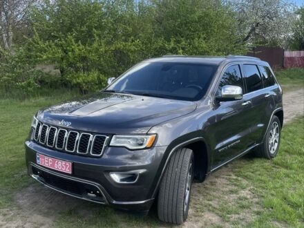 Джип Grand Cherokee 2019 у Ромнах на Automoto.ua Сірий Джип Grand Cherokee, об'ємом двигуна 3.6 л та пробігом 59 тис. км за 26500 $, фото 1 на Automoto.ua