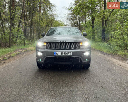 Серый Джип Гранд Чероки, объемом двигателя 3.6 л и пробегом 71 тыс. км за 25500 $, фото 1 на Automoto.ua