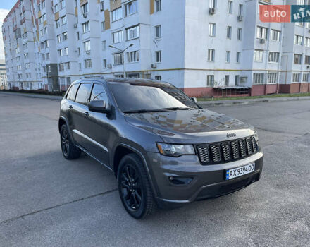 Сірий Джип Grand Cherokee, об'ємом двигуна 3.6 л та пробігом 113 тис. км за 26999 $, фото 1 на Automoto.ua