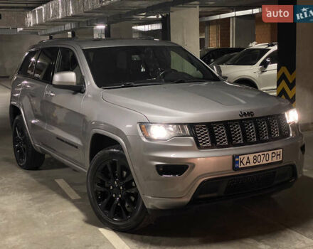 Сірий Джип Grand Cherokee, об'ємом двигуна 3.6 л та пробігом 77 тис. км за 30000 $, фото 1 на Automoto.ua