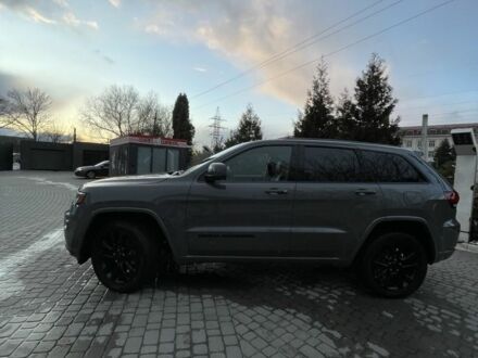 Джип Grand Cherokee 2020 у Львові на Automoto.ua Сірий Джип Grand Cherokee, об'ємом двигуна 3.6 л та пробігом 15 тис. км за 36000 $, фото 1 на Automoto.ua