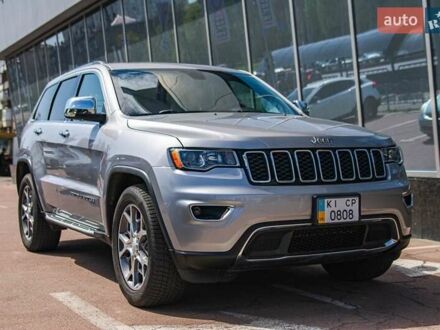 Джип Grand Cherokee 2020 у Києві на Automoto.ua Сірий Джип Grand Cherokee, об'ємом двигуна 3.61 л та пробігом 41 тис. км за 30899 $, фото 1 на Automoto.ua
