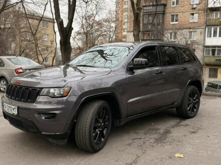 Серый Джип Гранд Чероки, объемом двигателя 3.6 л и пробегом 37 тыс. км за 30200 $, фото 1 на Automoto.ua