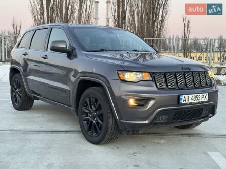 Джип Grand Cherokee 2021 у Києві на Automoto.ua Сірий Джип Grand Cherokee, об'ємом двигуна 3.6 л та пробігом 68 тис. км за 24000 $, фото 1 на Automoto.ua