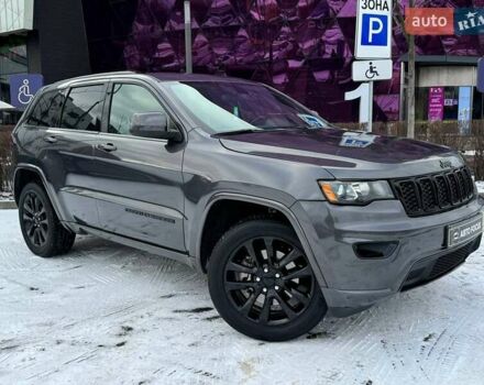 Серый Джип Гранд Чероки, объемом двигателя 3.6 л и пробегом 48 тыс. км за 27990 $, фото 1 на Automoto.ua