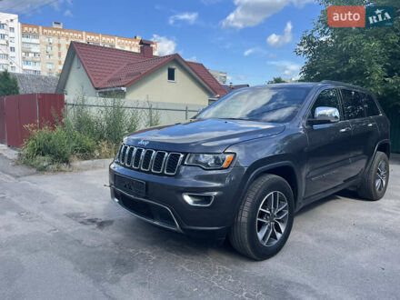 Джип Grand Cherokee 2021 у Вінниці на Automoto.ua Сірий Джип Grand Cherokee, об'ємом двигуна 3.6 л та пробігом 79 тис. км за 29900 $, фото 1 на Automoto.ua