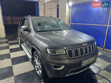 Джип Гранд Чероки 2021 в Умани на Automoto.ua Серый Джип Гранд Чероки, объемом двигателя 2.99 л и пробегом 92 тыс. км за 44000 $, фото 1 на Automoto.ua