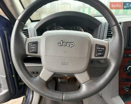 Синий Джип Гранд Чероки, объемом двигателя 5.65 л и пробегом 230 тыс. км за 15900 $, фото 20 на Automoto.ua