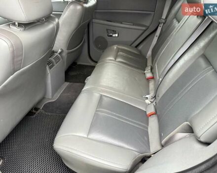 Синий Джип Гранд Чероки, объемом двигателя 5.65 л и пробегом 230 тыс. км за 15900 $, фото 17 на Automoto.ua