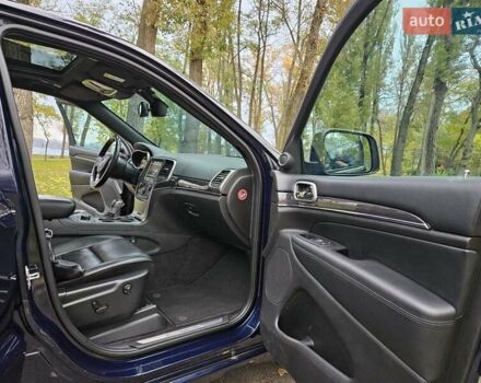 Джип Гранд Чероки 2018 в Киеве на Automoto.ua Синий Джип Гранд Чероки, объемом двигателя 3 л и пробегом 167 тыс. км за 25990 $, фото 30 на Automoto.ua