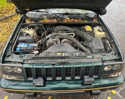 Зелений Джип Grand Cherokee, об'ємом двигуна 5.2 л та пробігом 200 тис. км за 3900 $, фото 7 на Automoto.ua