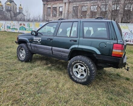 Зеленый Джип Гранд Чероки, объемом двигателя 2.5 л и пробегом 360 тыс. км за 3300 $, фото 1 на Automoto.ua