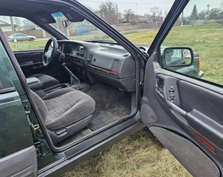 Зеленый Джип Гранд Чероки, объемом двигателя 2.5 л и пробегом 360 тыс. км за 3300 $, фото 6 на Automoto.ua