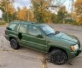 Зеленый Джип Гранд Чероки, объемом двигателя 2.7 л и пробегом 378 тыс. км за 5800 $, фото 1 на Automoto.ua