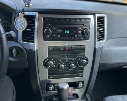 Зеленый Джип Гранд Чероки, объемом двигателя 2.99 л и пробегом 303 тыс. км за 9000 $, фото 6 на Automoto.ua