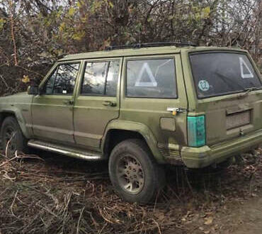 Зелений Джип Grand Cherokee, об'ємом двигуна 2.5 л та пробігом 340 тис. км за 1500 $, фото 1 на Automoto.ua
