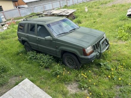 Зелений Джип Grand Cherokee, об'ємом двигуна 2.5 л та пробігом 300 тис. км за 3000 $, фото 1 на Automoto.ua