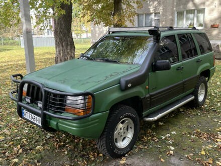 Джип Grand Cherokee 1998 у Калуше на Automoto.ua Зелений Джип Grand Cherokee, об'ємом двигуна 2.5 л та пробігом 315 тис. км за 7800 $, фото 1 на Automoto.ua