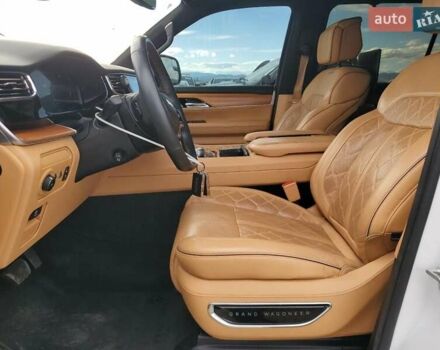 Белый Джип Гранд Вагонер, объемом двигателя 6.4 л и пробегом 91 тыс. км за 23000 $, фото 1 на Automoto.ua
