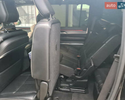 Джип Гранд Вагонер 2022 в Днепре (Днепропетровске) на Automoto.ua Черный Джип Гранд Вагонер, объемом двигателя 6.42 л и пробегом 85 тыс. км за 79000 $, фото 48 на Automoto.ua