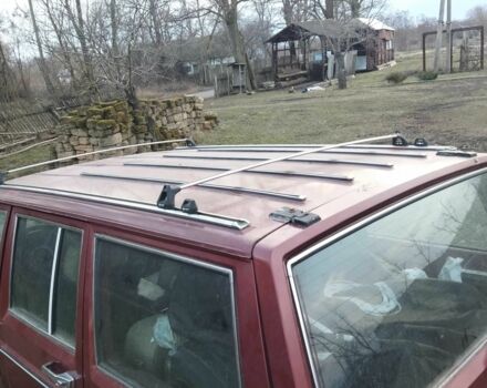 Красный Джип Гранд Вагонер, объемом двигателя 2.1 л и пробегом 400 тыс. км за 3000 $, фото 7 на Automoto.ua