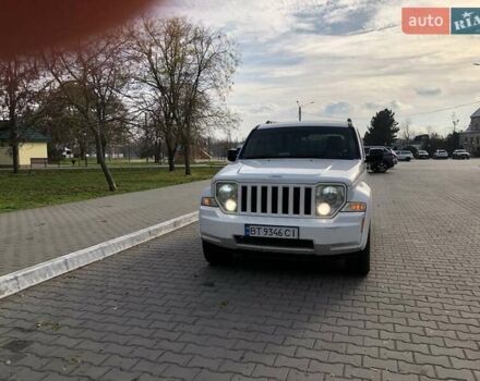 Белый Джип Либерти, объемом двигателя 3.7 л и пробегом 256 тыс. км за 7000 $, фото 7 на Automoto.ua