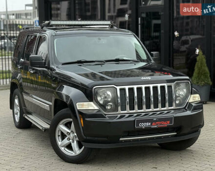 Черный Джип Либерти, объемом двигателя 3.7 л и пробегом 257 тыс. км за 6999 $, фото 1 на Automoto.ua